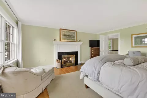 Bedroom - 54 Oakhill Dr, Lititz, PA 17543 photo 3 of 4