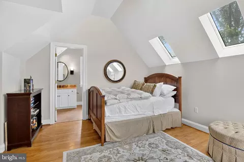 Bedroom - 54 Oakhill Dr, Lititz, PA 17543 photo 4 of 4