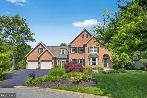 Exterior - 54 Oakhill Dr, Lititz, PA 17543 photo 2 of 6
