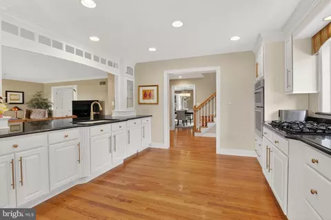 Kitchen - 54 Oakhill Dr, Lititz, PA 17543 photo 6 of 6