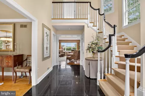 Entry Way - 54 Oakhill Dr, Lititz, PA 17543 photo 2 of 3