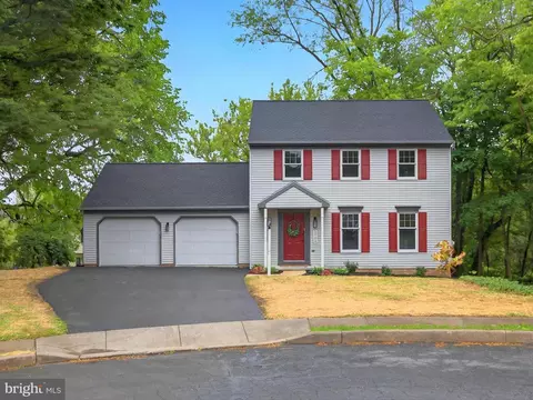1704 Drummers Ln, Lancaster, PA 17603
