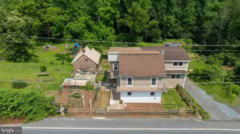 741 Reinholds Rd, Denver, PA 17517