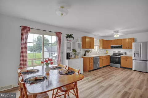 723 W 6th St, Lititz, PA 17543 photo 9