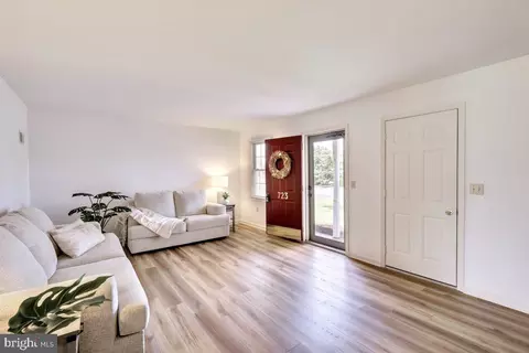 723 W 6th St, Lititz, PA 17543 photo 8