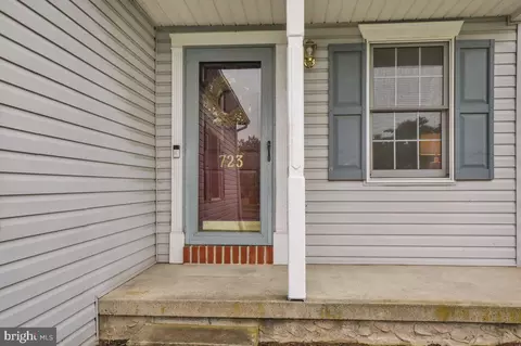 723 W 6th St, Lititz, PA 17543 photo 4