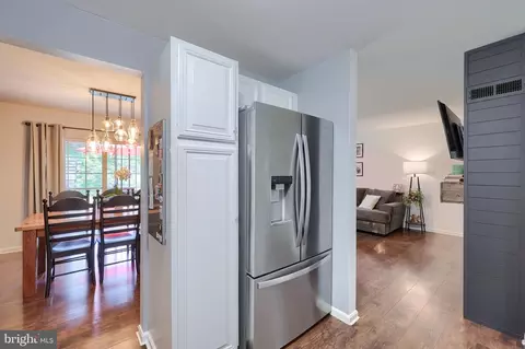 Entry Way - 51 Tupelo St, Lititz, PA 17543 photo 2 of 4