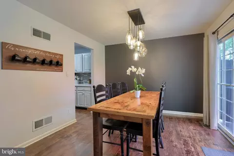 Dining - 51 Tupelo St, Lititz, PA 17543 photo 1 of 3