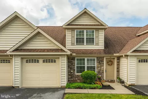 54 Maize Cir, Elizabethtown, PA 17022