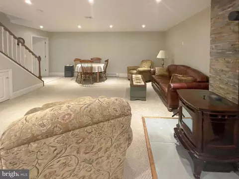 Living - 57 Northview Rd, Lititz, PA 17543 photo 2 of 3