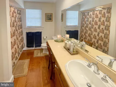 Bath - 57 Northview Rd, Lititz, PA 17543 photo 6 of 7
