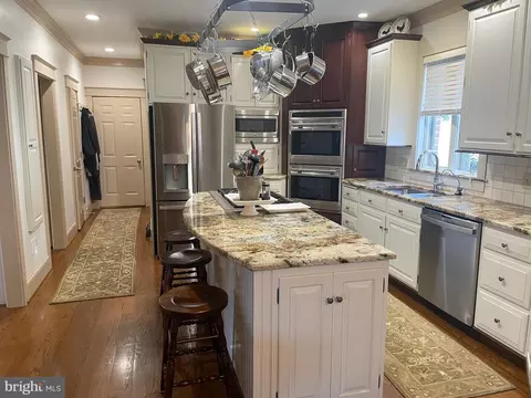 Kitchen - 57 Northview Rd, Lititz, PA 17543 photo 3 of 4