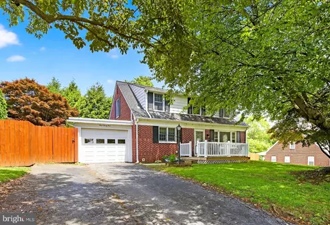 195 Charles Rd, Lancaster, PA 17603