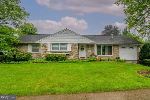 528 Bluebird Rd, Lititz, PA 17543