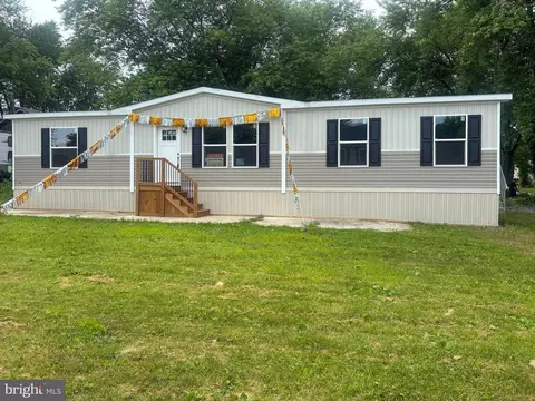 254 Walnut St, Bainbridge, PA 17502