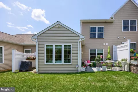 Exterior - 607 Blue Spruce Dr, Lititz, PA 17543 photo 4 of 7