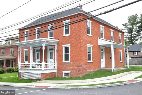 1 S Duke St, Millersville, PA 17551