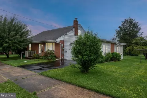 112 N 7th St, Denver, PA 17517