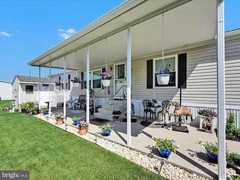 647 Lilac Dr, New Providence, PA 17560