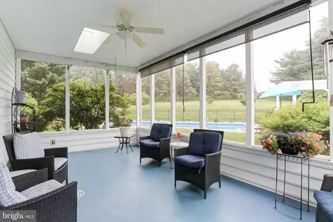 Exterior - 10 Elser Hill Rd, Lititz, PA 17543 photo 5 of 18