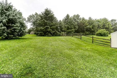 Exterior - 10 Elser Hill Rd, Lititz, PA 17543 photo 13 of 18