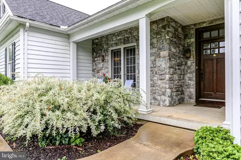Exterior - 10 Elser Hill Rd, Lititz, PA 17543 photo 3 of 18