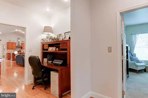 Entry Way - 10 Elser Hill Rd, Lititz, PA 17543 photo 5 of 7