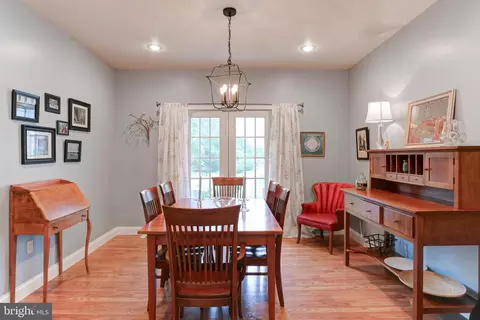 Dining - 10 Elser Hill Rd, Lititz, PA 17543 photo 1 of 2