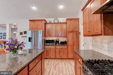 Kitchen - 10 Elser Hill Rd, Lititz, PA 17543 photo 3 of 3