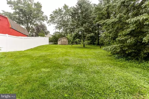 Exterior - 10 Elser Hill Rd, Lititz, PA 17543 photo 14 of 18