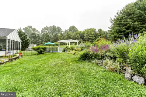 Exterior - 10 Elser Hill Rd, Lititz, PA 17543 photo 11 of 18