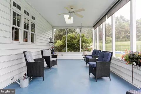 Exterior - 10 Elser Hill Rd, Lititz, PA 17543 photo 4 of 18