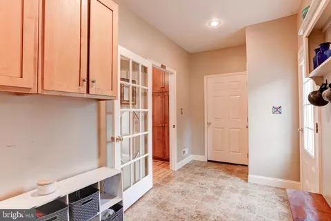 Entry Way - 10 Elser Hill Rd, Lititz, PA 17543 photo 7 of 7