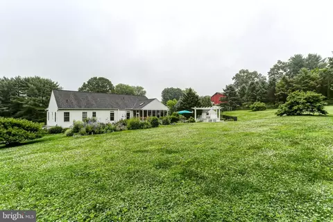 Exterior - 10 Elser Hill Rd, Lititz, PA 17543 photo 10 of 18