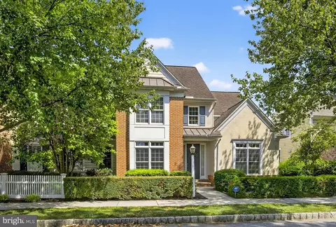 1453 Grassy Way, Lancaster, PA 17601