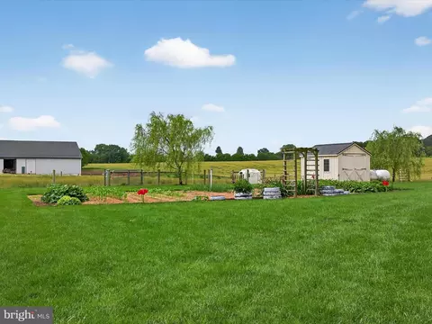 Exterior - 105 Fairland Rd, Lititz, PA 17543 photo 9 of 18