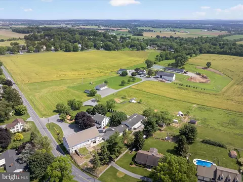 View/Area - 105 Fairland Rd, Lititz, PA 17543 photo 5 of 10