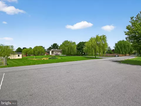 Exterior - 105 Fairland Rd, Lititz, PA 17543 photo 17 of 18
