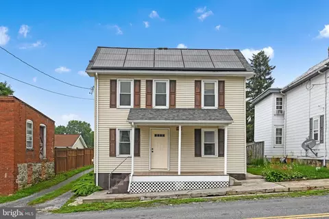 12 Charlestown Rd, Washington Boro, PA 17582