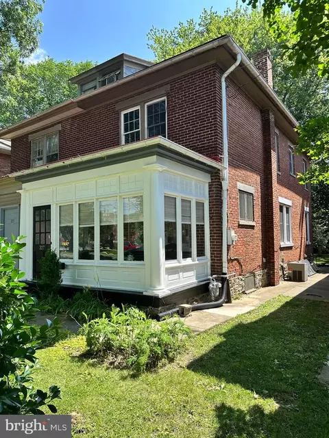 327 S West End, Lancaster, PA 17603