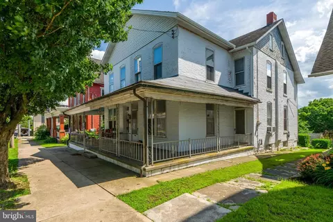 412 Main St, Denver, PA 17517