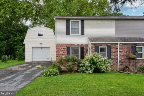 538 Creekside Ln, Mount Joy, PA 17552