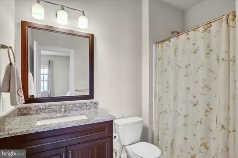 Bath - 661 Integrity Dr, Lititz, PA 17543 photo 4 of 4