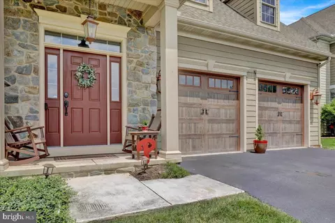 Exterior - 661 Integrity Dr, Lititz, PA 17543 photo 5 of 7
