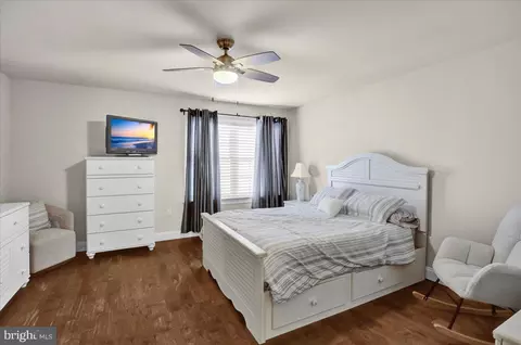 Bedroom - 661 Integrity Dr, Lititz, PA 17543 photo 4 of 5