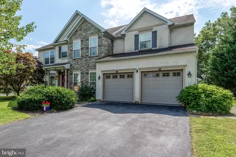116 N Summit Ave, Quarryville, PA 17566