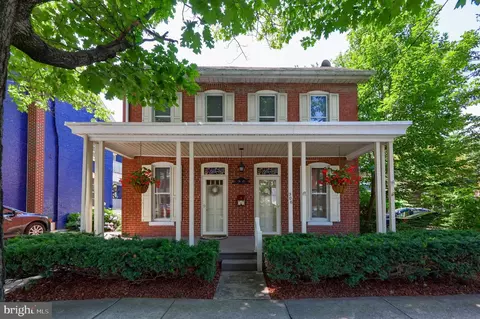 306 W Main St, Ephrata, PA 17522