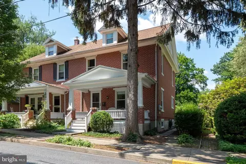 Exterior - 420 Linden St, Lititz, PA 17543 photo 2 of 10