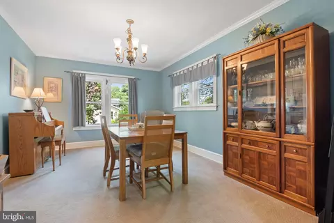 Dining - 420 Linden St, Lititz, PA 17543 photo 1 of 2