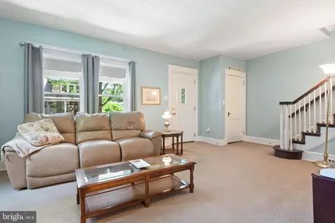 Living - 420 Linden St, Lititz, PA 17543 photo 1 of 1
